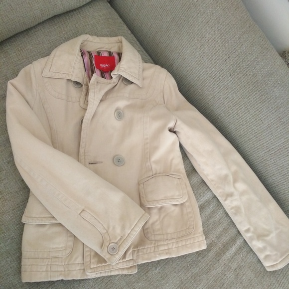 Beige Jacket - Picture 2 of 6